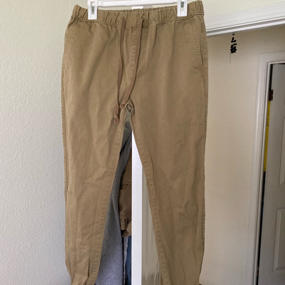 Levi’s Men’s Khaki Joggers